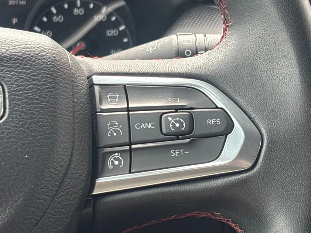Used 2024 White Jeep Trailhawk image 22