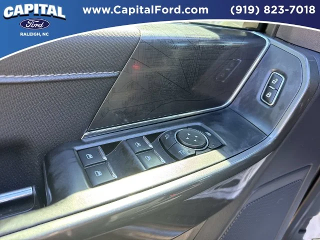 Used 2023 Gray Ford XLT image 21