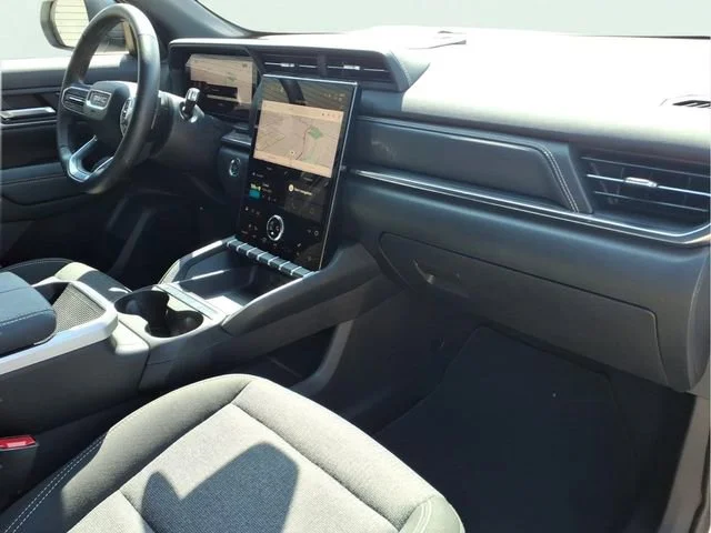 Used 2026 Summit White GMC Elevation image 22