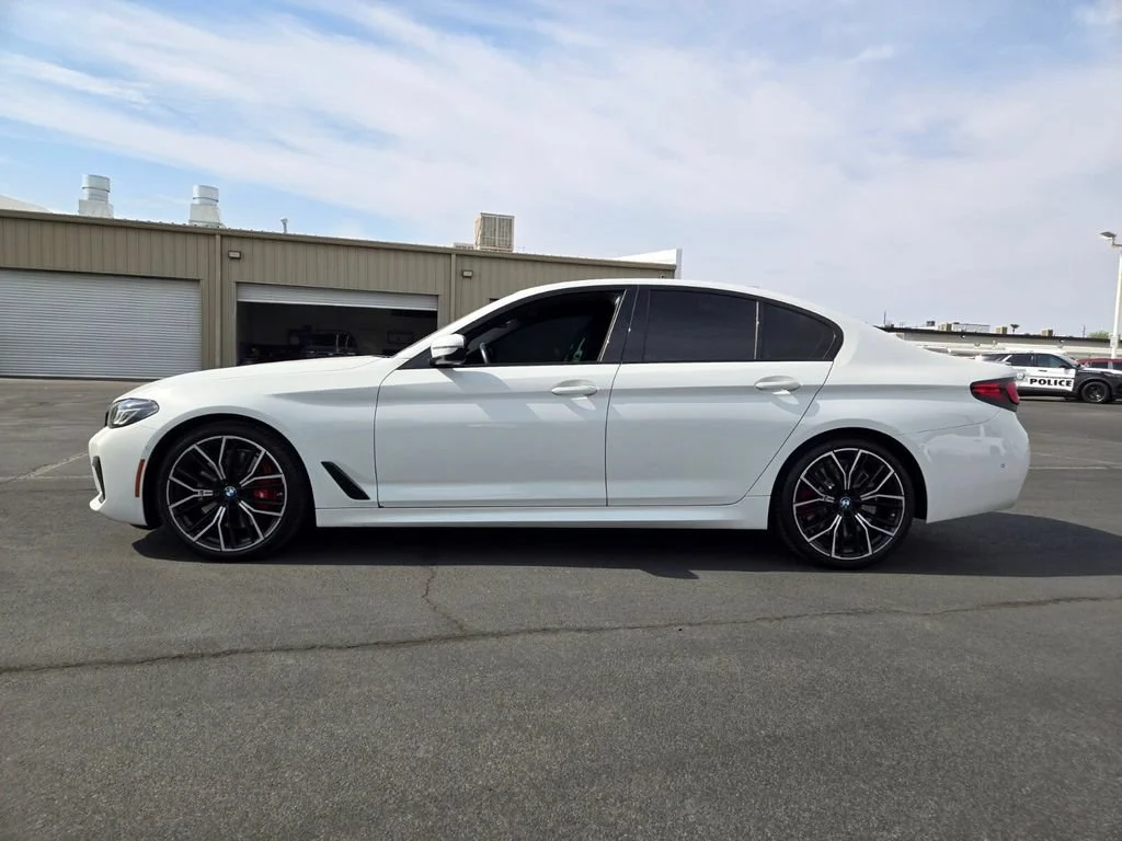 Used 2023 Alpine White BMW 540i image 3