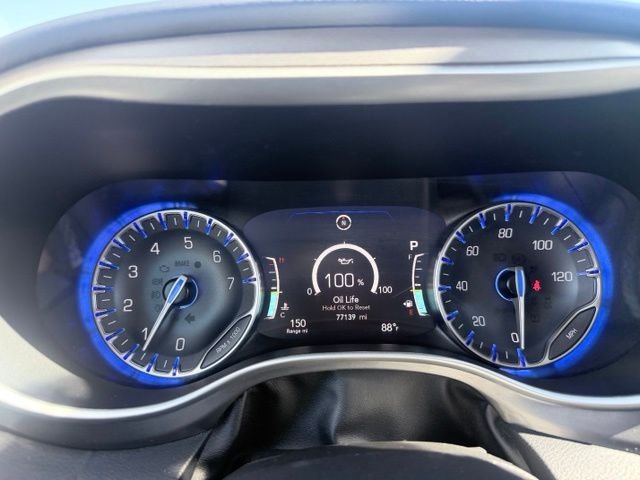 2023 Chrysler Pacifica Touring L - Photo 12