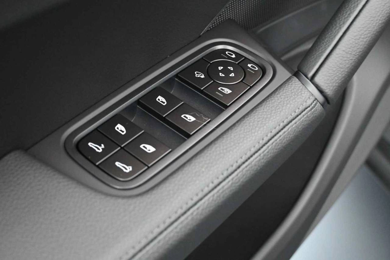 New 2026 Chromite Black Metallic Porsche Coupe image 17