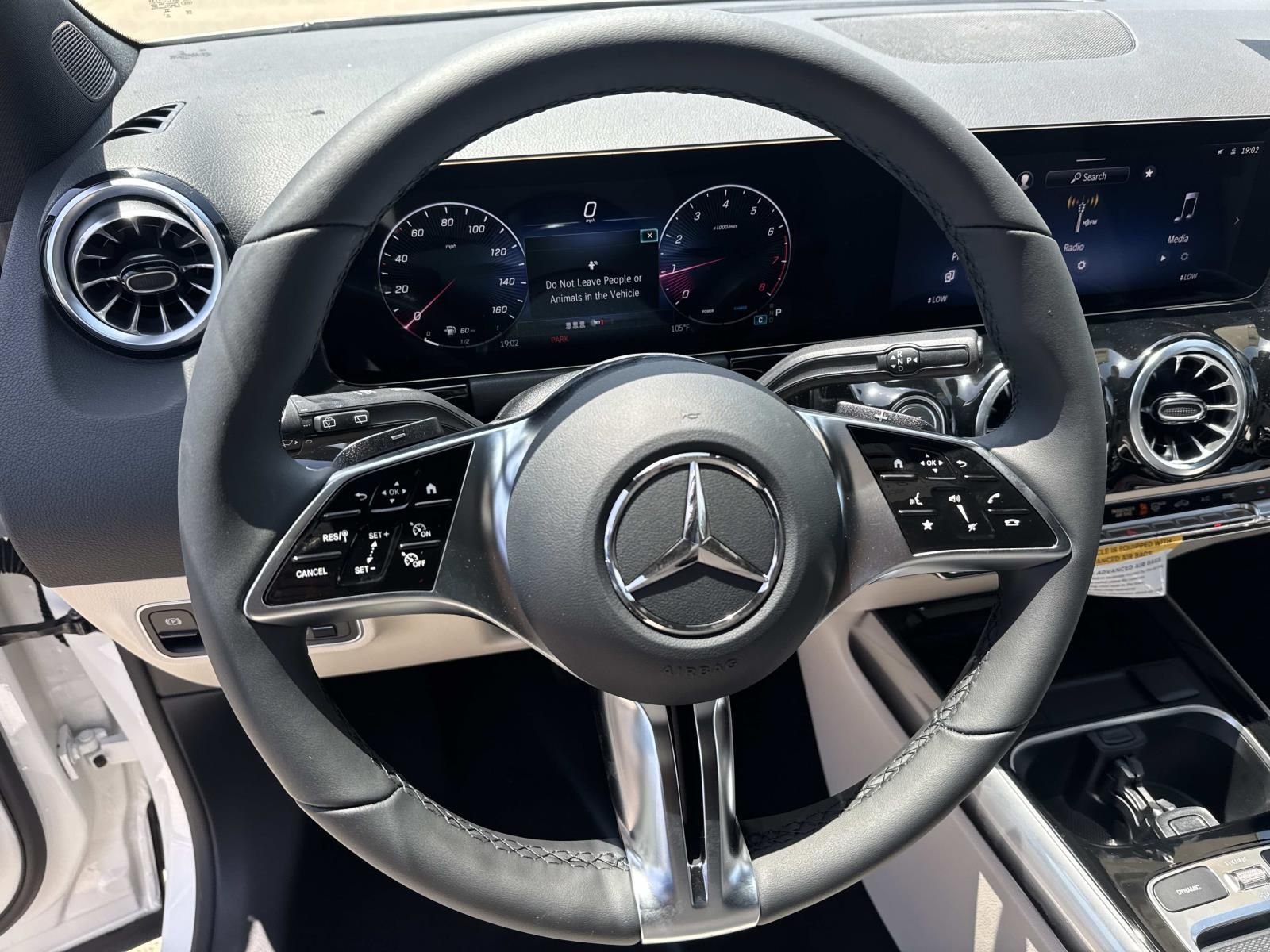 New 2026 White Mercedes-Benz GLA 250 image 14