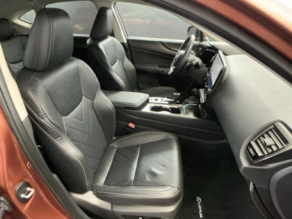 Used 2025 Copper Crest Lexus 350h Luxury image 26