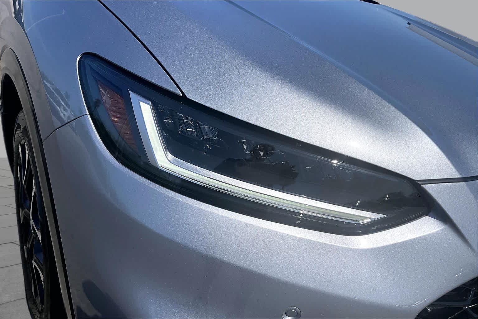 Used 2026 Solar Silver Metallic Honda EX-L image 28