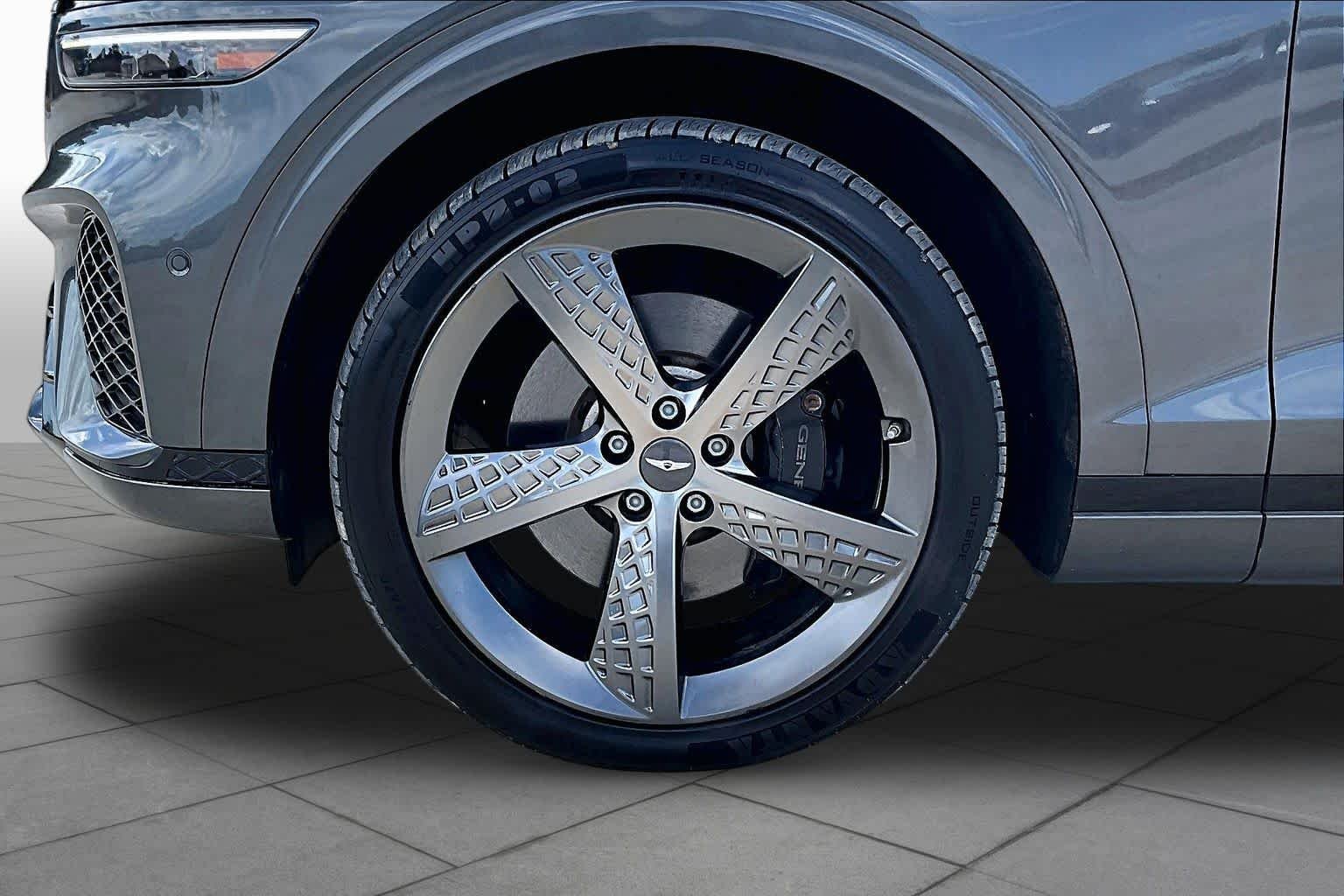 Used 2022 Himalayan Gray Genesis 3.5T Sport image 10