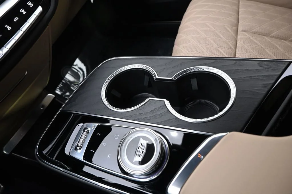 2025 Cadillac LYRIQ Luxury 3 - Photo 32