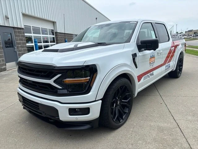 New 2026 Oxford White Ford T-Sport XLT image 35