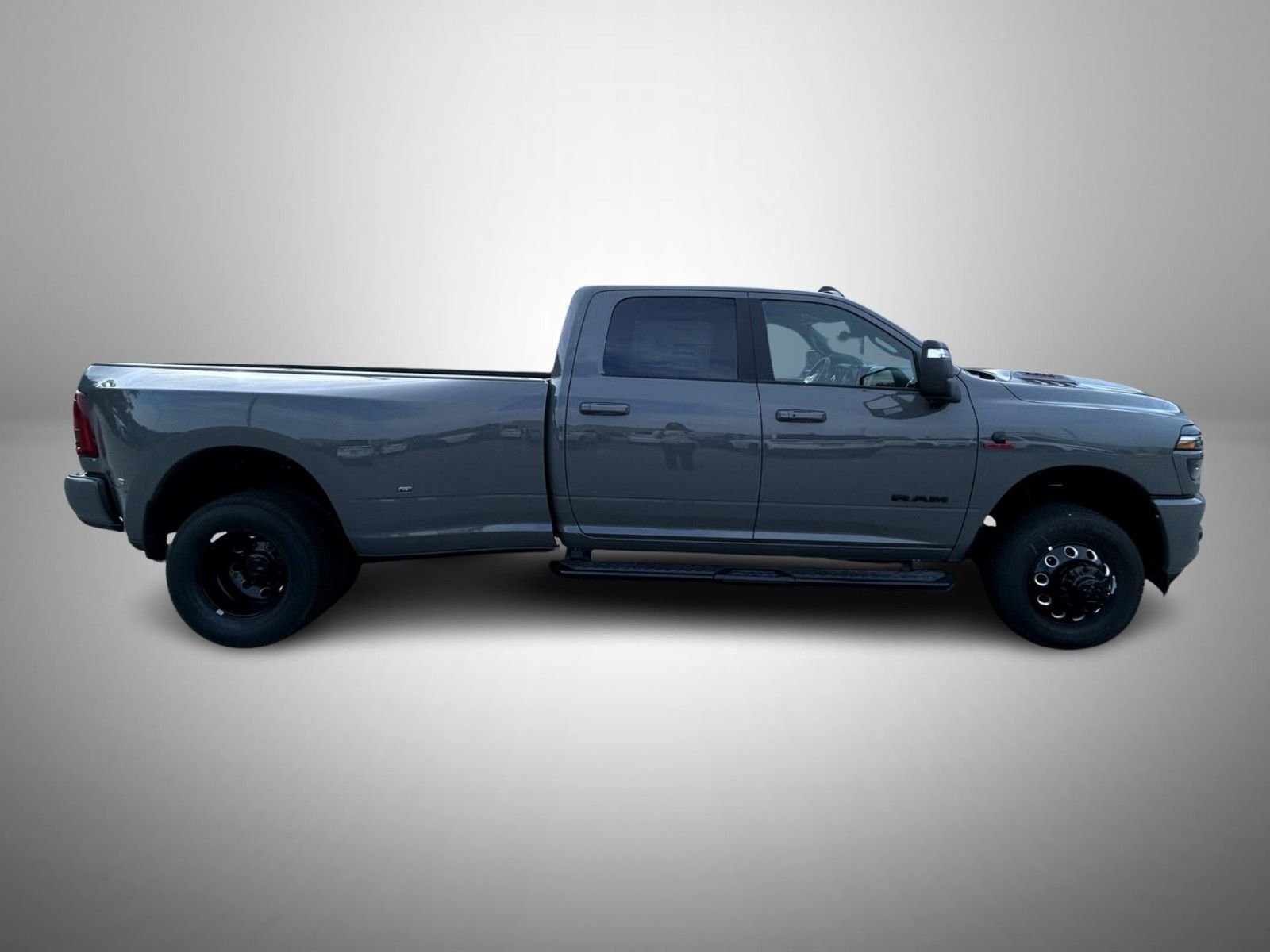 New 2026 Ceramic Gray Clear-Coat Exterior Paint RAM Laramie image 4