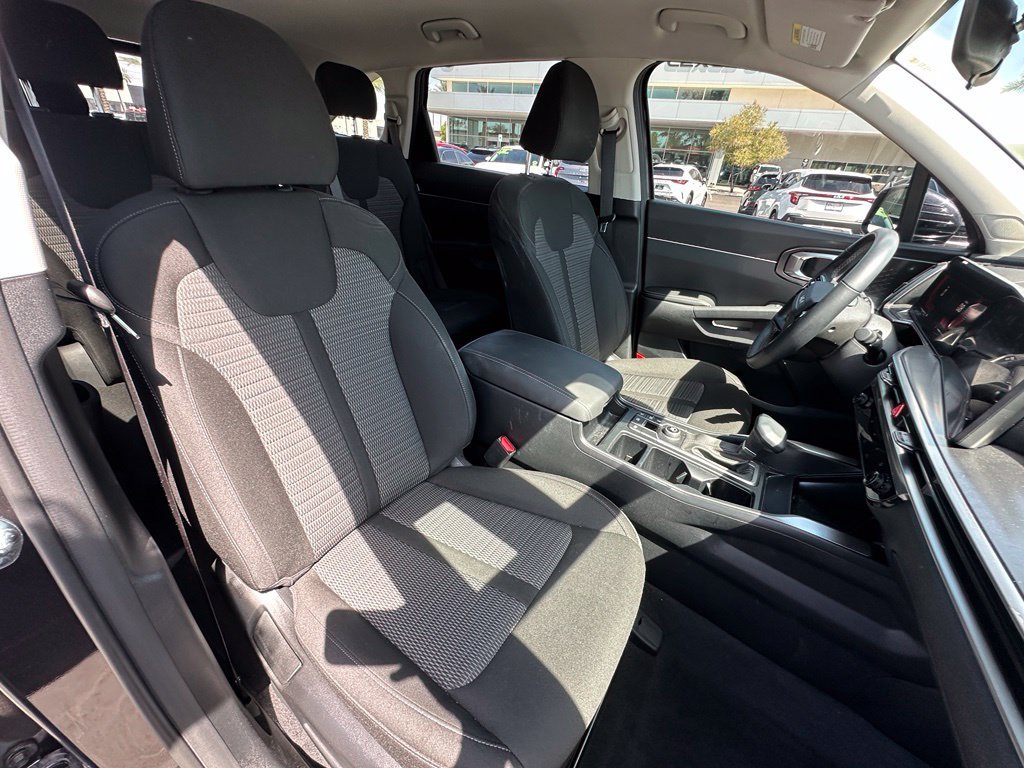 Used 2026  Kia LX image 20