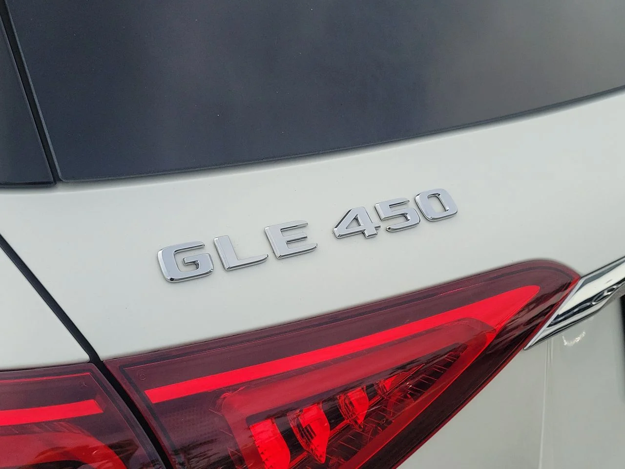 Certified Used 2023 White Mercedes-Benz GLE 450 image 7