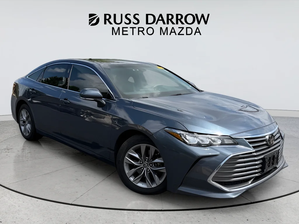 Used 2019 Gray Toyota XLE image 7