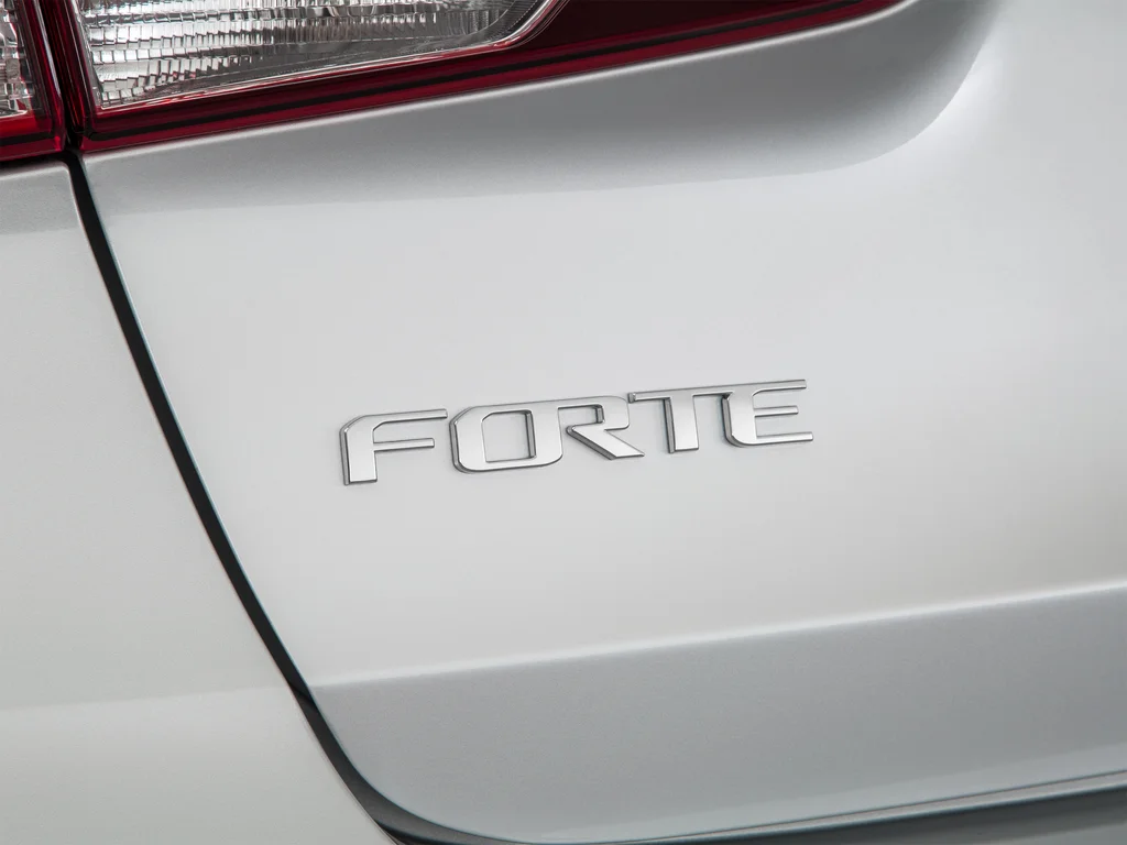 Used 2017 Silver Kia LX image 51