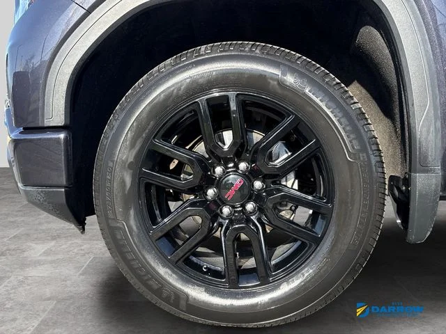 Used 2022 Silver GMC Elevation image 23