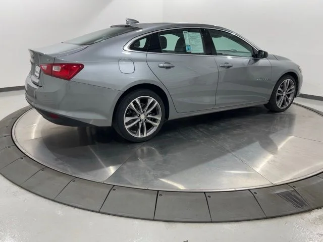 Used 2025 Gray Chevrolet LT image 5