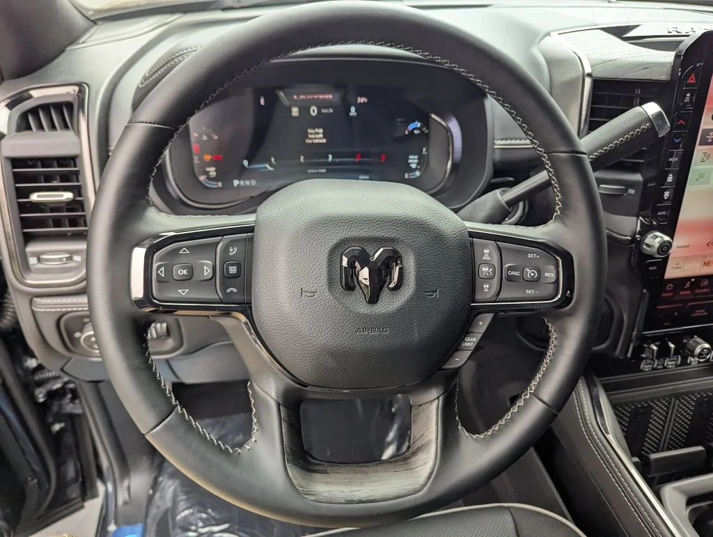 2026 RAM 3500 Limited - Photo 17