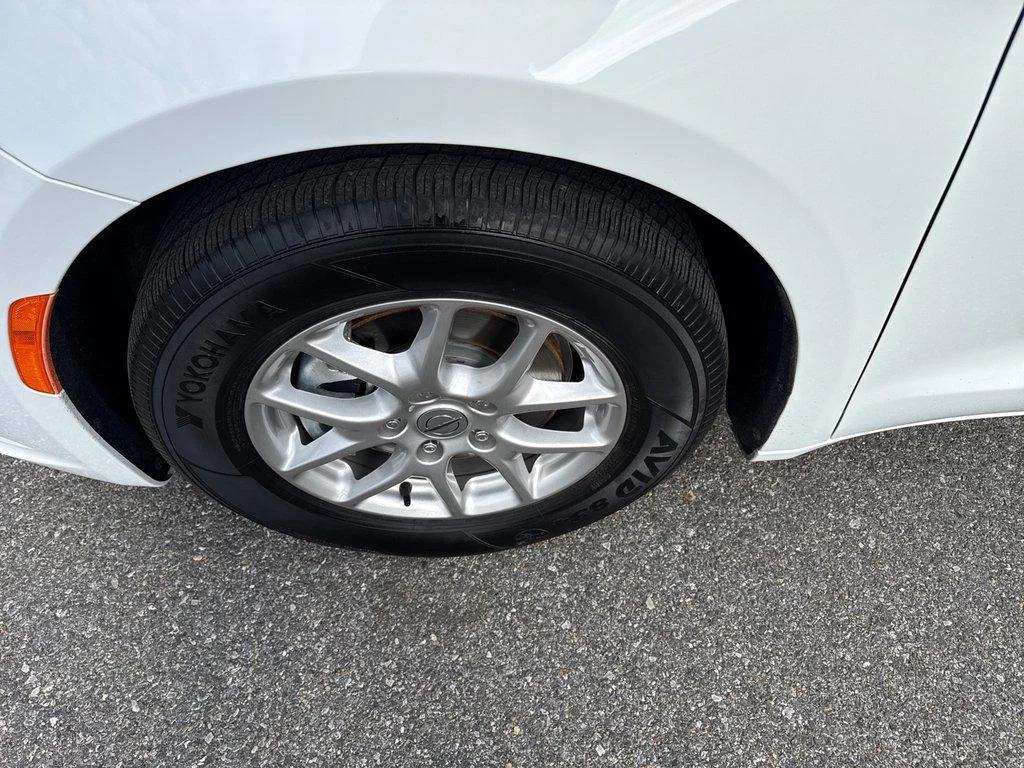 Used 2024 Bright White Clearcoat Chrysler Touring L FWD image 9