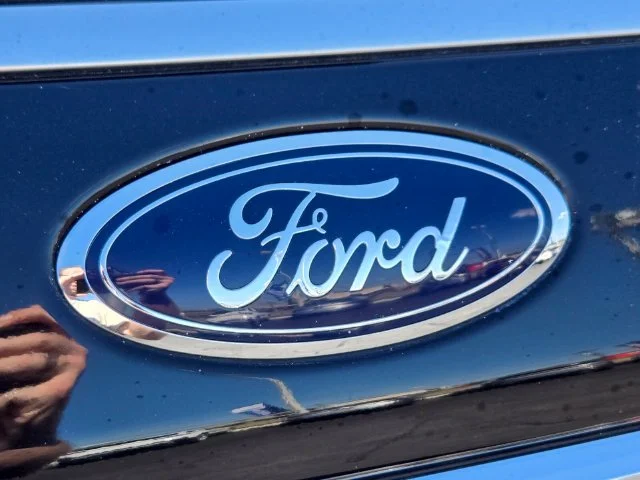Used 2018 Black Ford XLT image 17