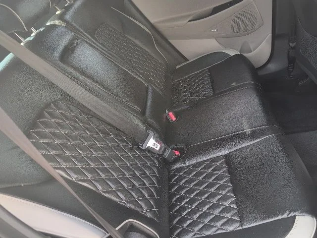 Used 2019 Silver Hyundai Sport image 12
