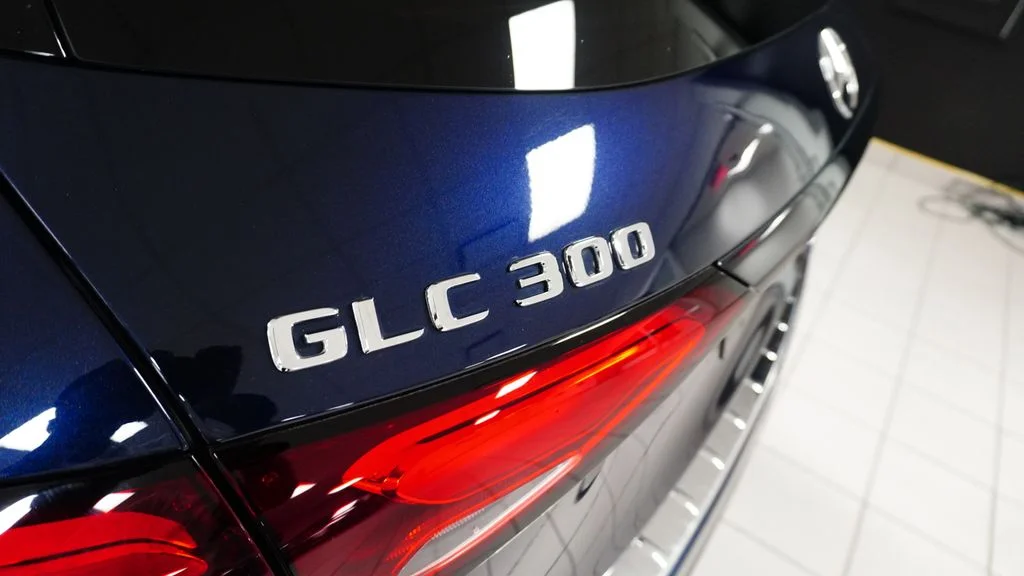 Certified Used 2023 Blue Mercedes-Benz GLC 300 image 39