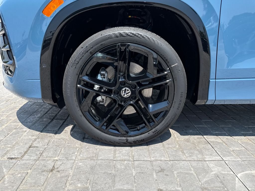New 2026 Blue Volkswagen SE R-Line Black image 29