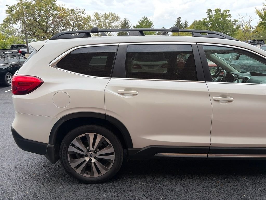 Used 2022 Crystal White Pearl Subaru Limited image 6