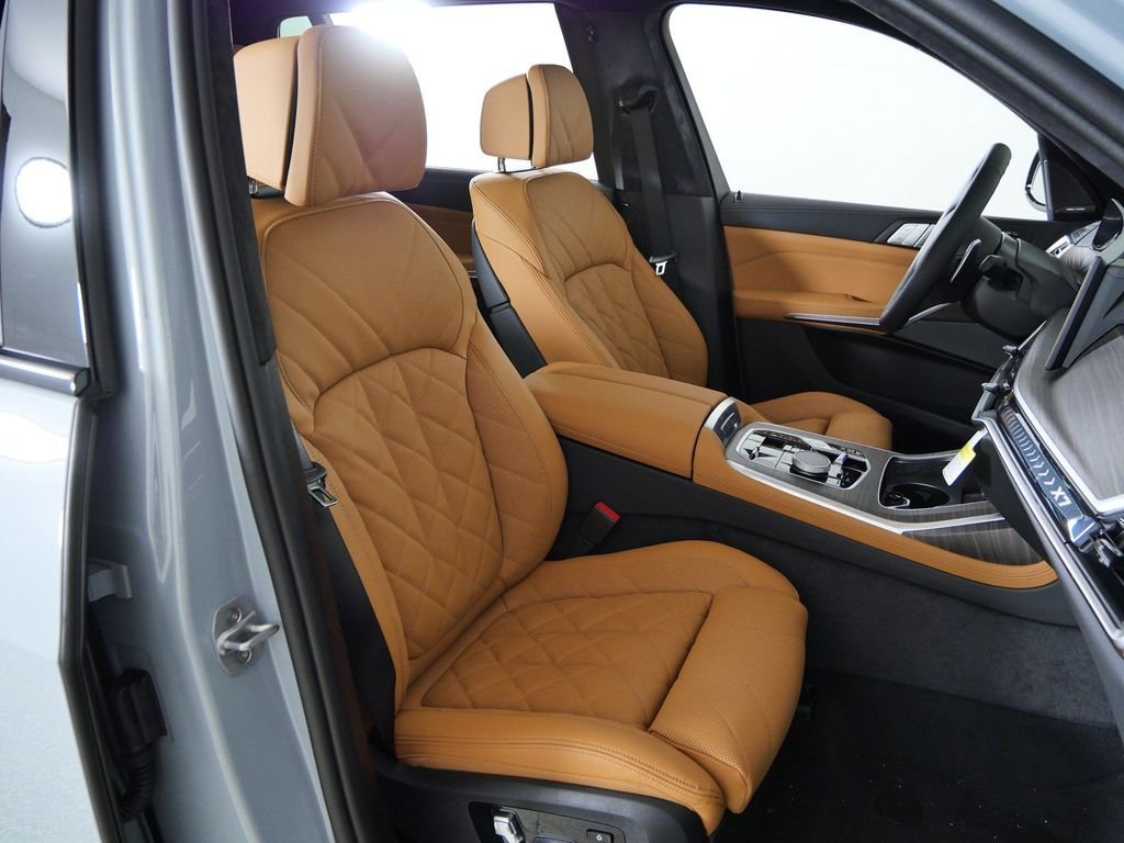 New 2027 Brooklyn Grey Metallic BMW xDrive40i image 20