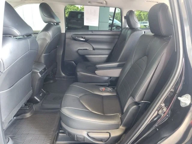 Used 2023 Black Toyota XLE image 18