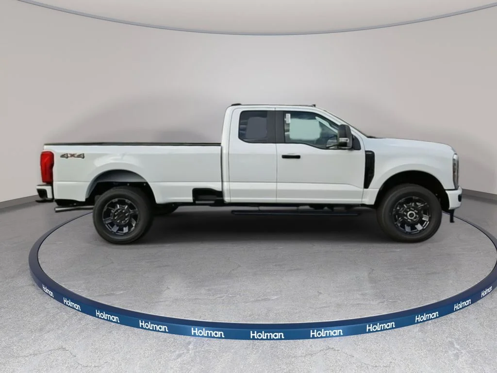 New 2026 Oxford White Ford XL image 3