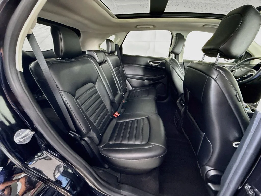 Used 2023 Agate Black Metallic Ford SEL image 27