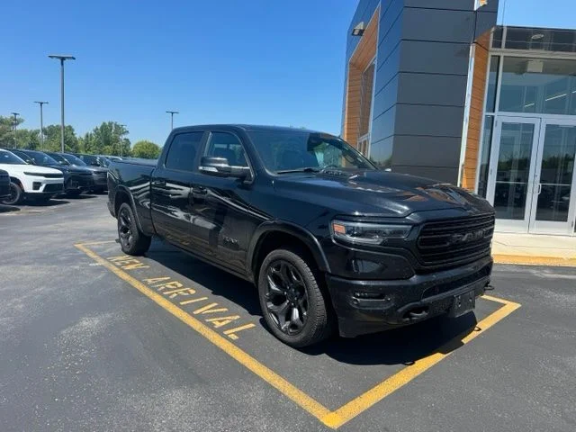 Used 2020 Diamond Black Ram Limited image 2
