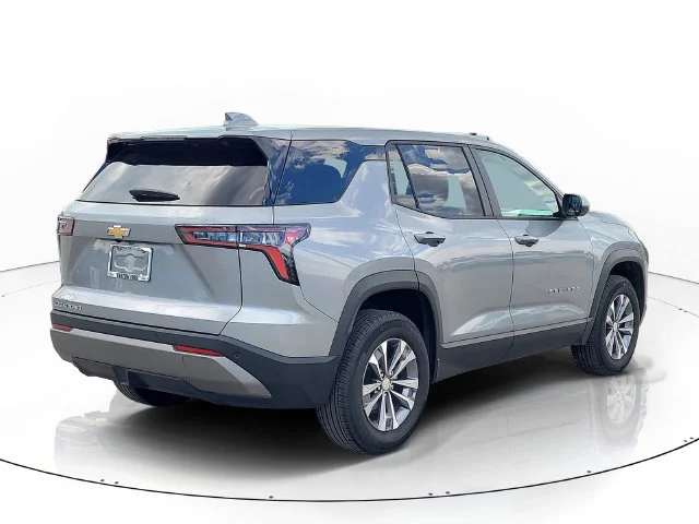 Used 2025 Gray Chevrolet LT image 4
