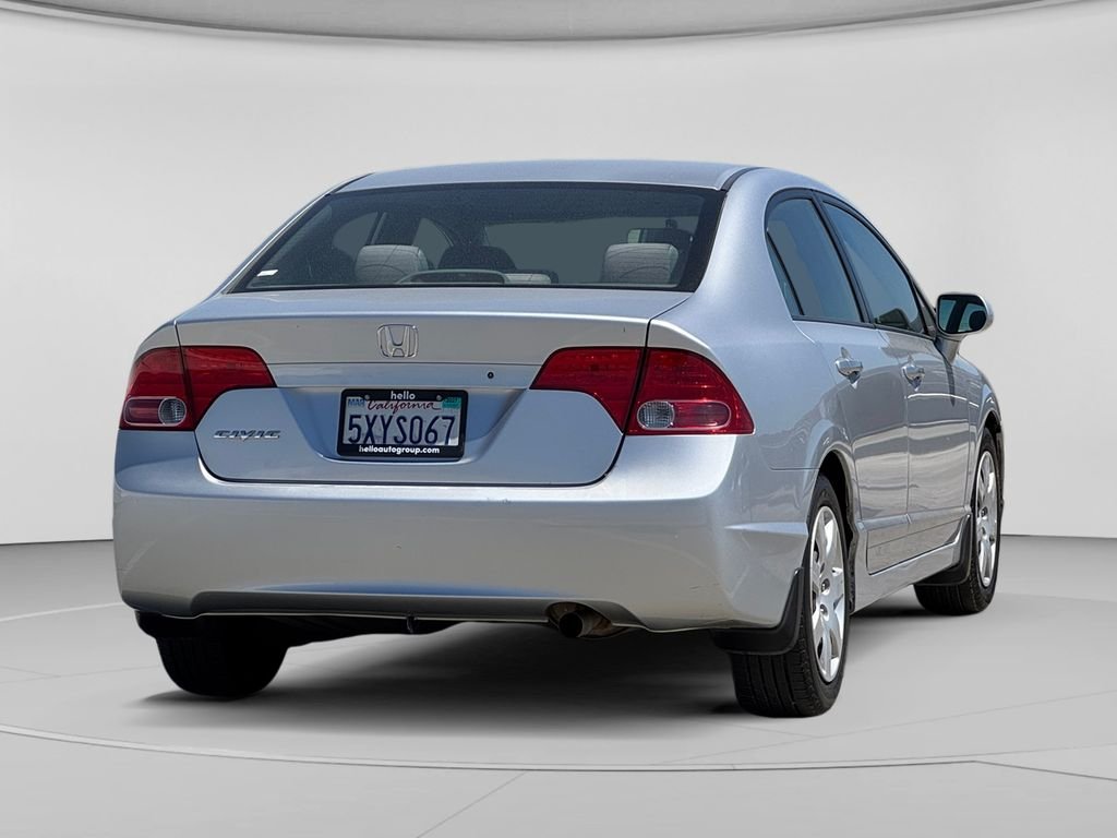 Used 2007 Alabaster Silver Metallic Honda LX image 32