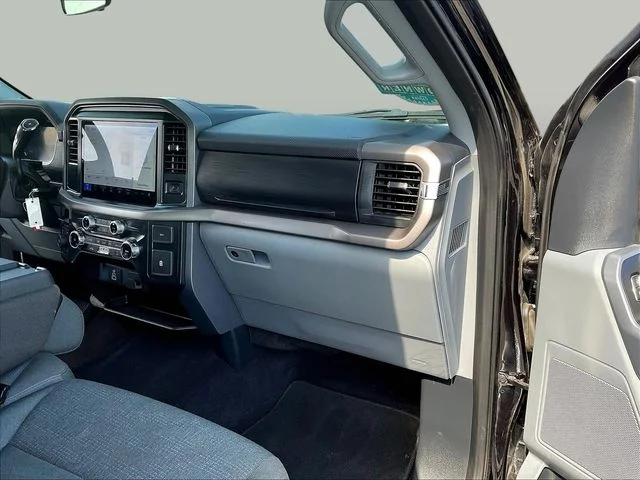 Used 2025 Black Ford XLT image 28