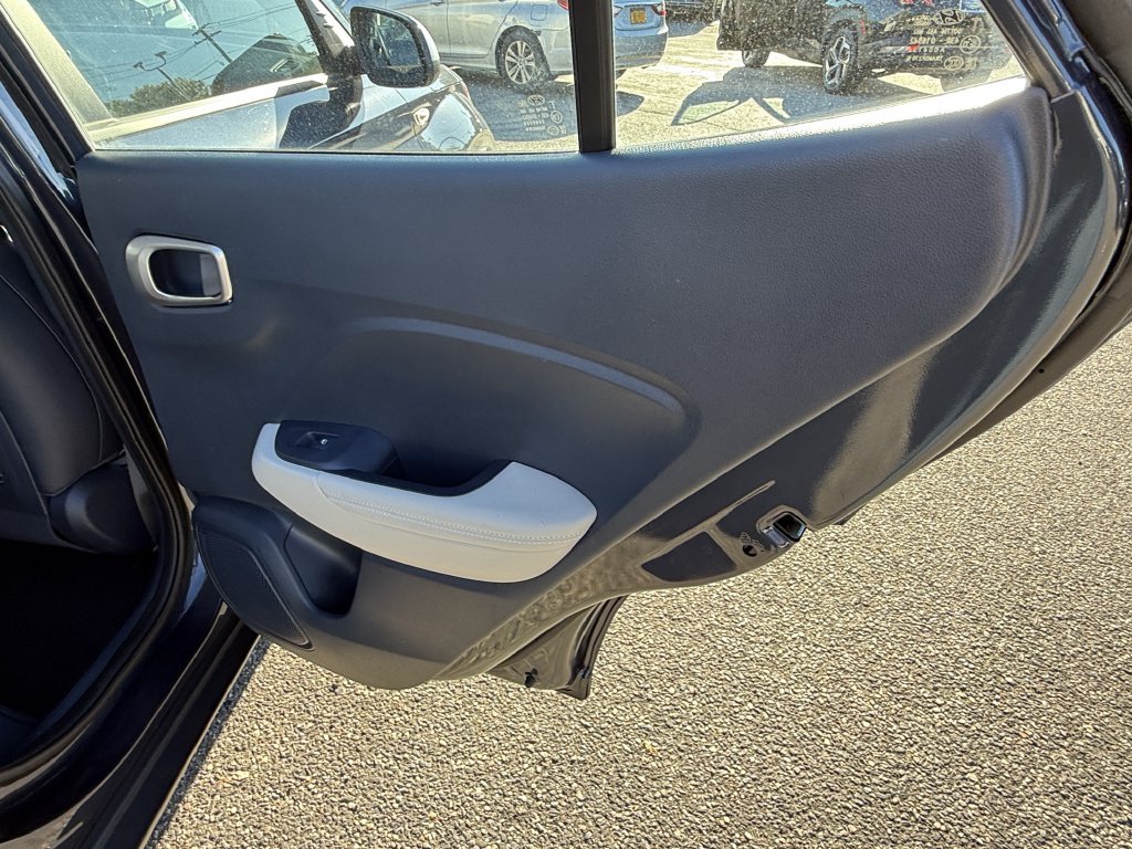 Used 2023 White Hyundai Limited image 31
