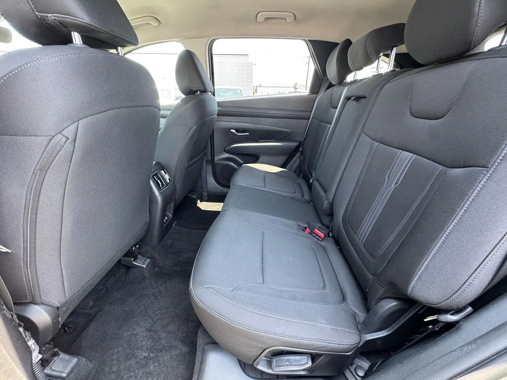 Used 2025 Green Hyundai SEL image 30
