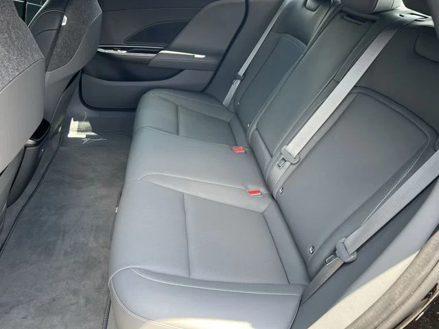 Used 2024  Lucid Touring image 36