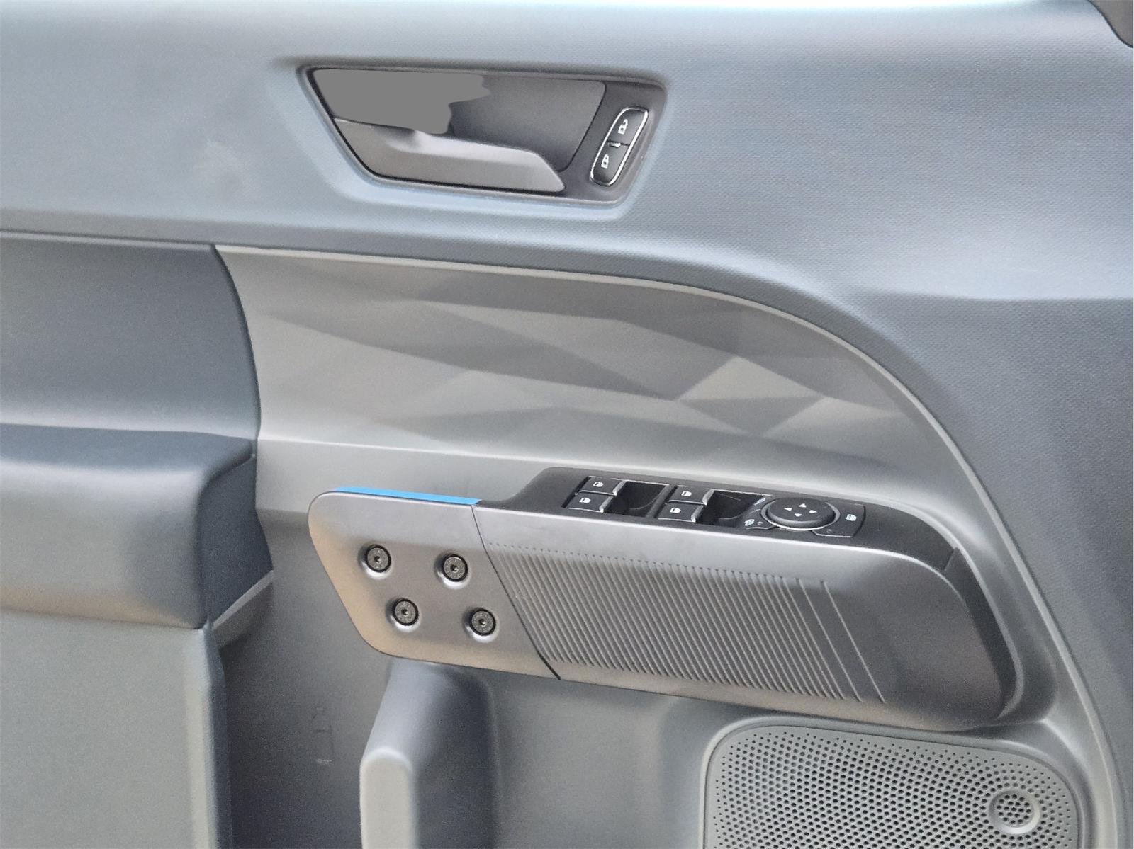 New 2026 Carbonized Gray Metallic Ford Lobo™ image 15