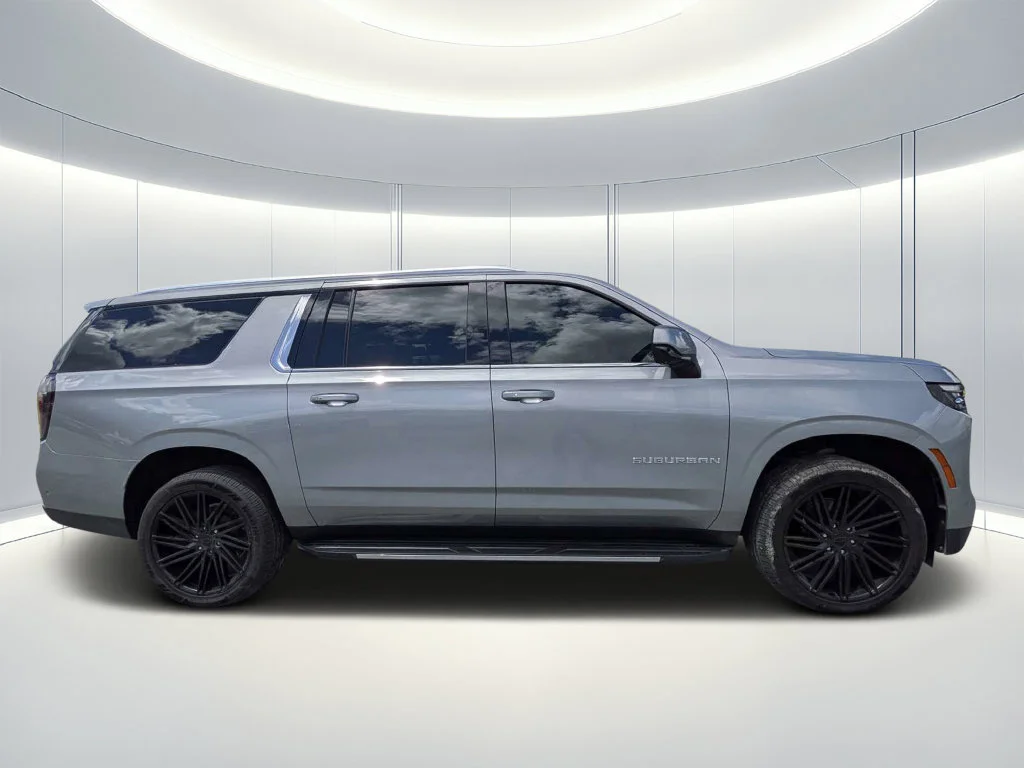 Used 2025 Gray Chevrolet LS image 3