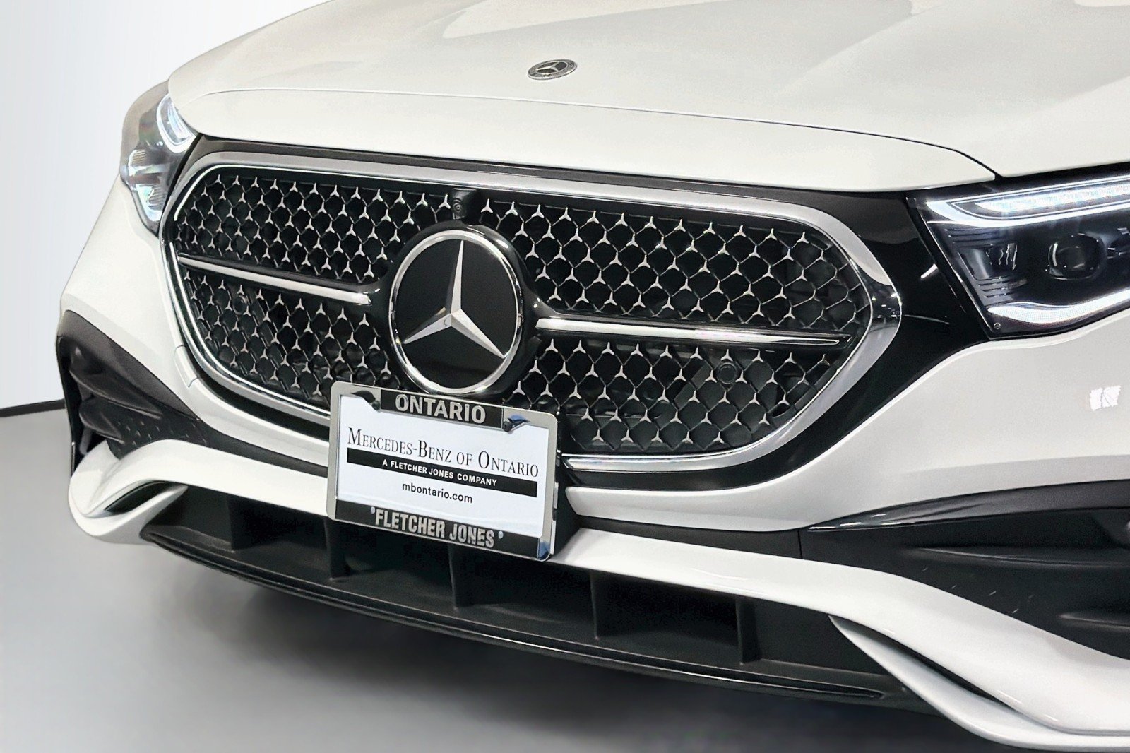 Certified Used 2026 MANUFAKTUR Moonlight White Metallic Mercedes-Benz E 350 image 14