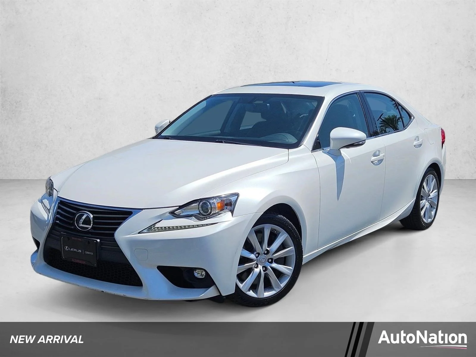 2016 Lexus IS 350 200t's photo