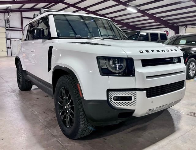 Used 2020 White Land Rover SE image 1