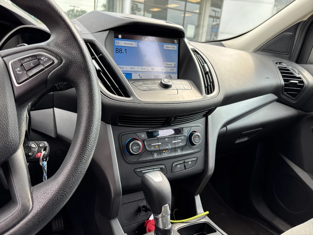 Used 2017 Canyon Ridge Metallic Ford SE image 2