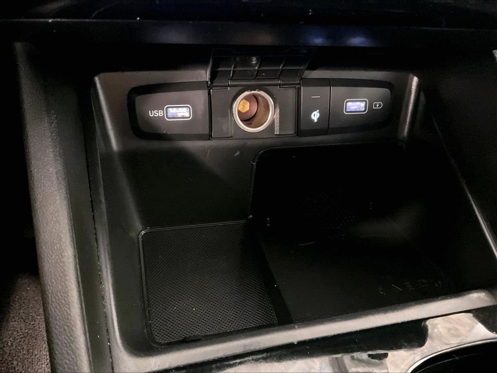 Used 2024 Gray Hyundai SEL image 27