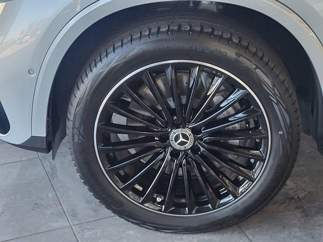 Used 2026 Silver Mercedes-Benz GLC 300 image 10