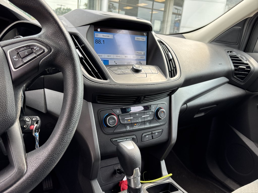Used 2017 Canyon Ridge Metallic Ford SE image 2