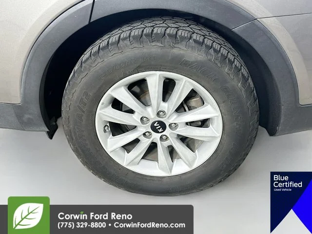 Certified Used 2019 Titanium Silver Kia LX image 33