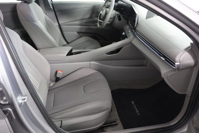 Certified Used 2025 Silver Hyundai SEL Convenience image 24
