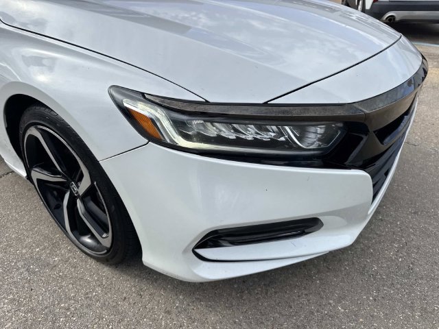 Used 2020  Honda Sport image 2