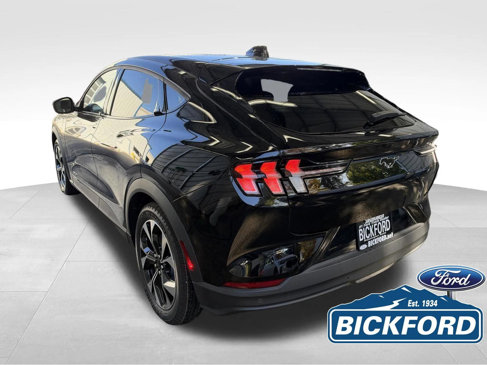 New 2026 Black Ford Select image 8